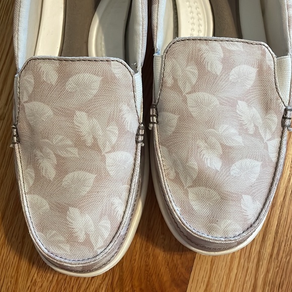 Triple Comfort Crocs Slip On Shoes - Picture 7 of 7